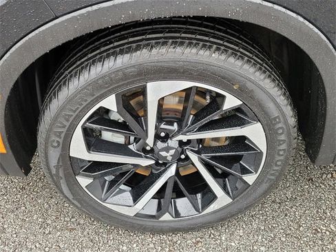 Used 2024 Mitsubishi Outlander SE image 19