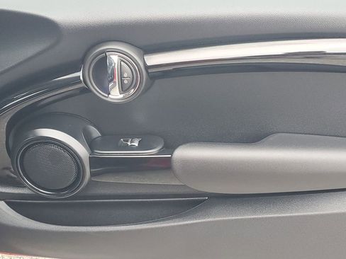 Used 2019 MINI Cooper S image 40