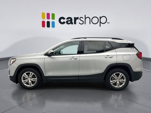 Used 2020 GMC Terrain SLE w/ Driver Convenience Package image 2