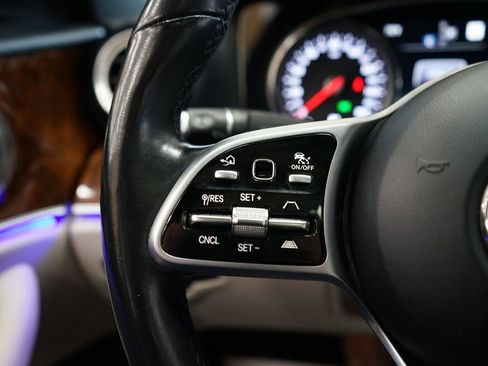 Used 2019 Mercedes-Benz E 300 4MATIC image 32