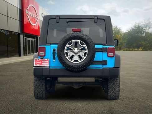 Used 2017 Jeep Wrangler Unlimited Rubicon w/ Connectivity Group image 8