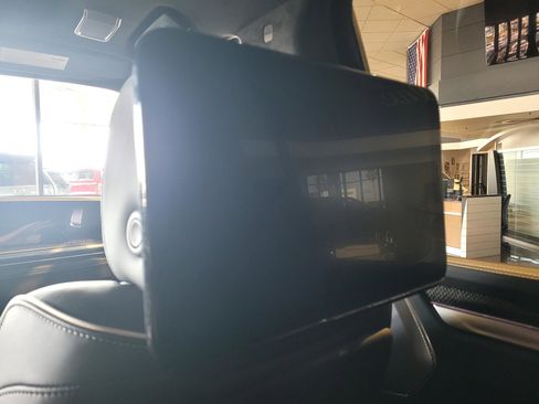 New 2026 Cadillac Escalade ESV V w/ LPO, ONYX Package AWD/4WD image 6