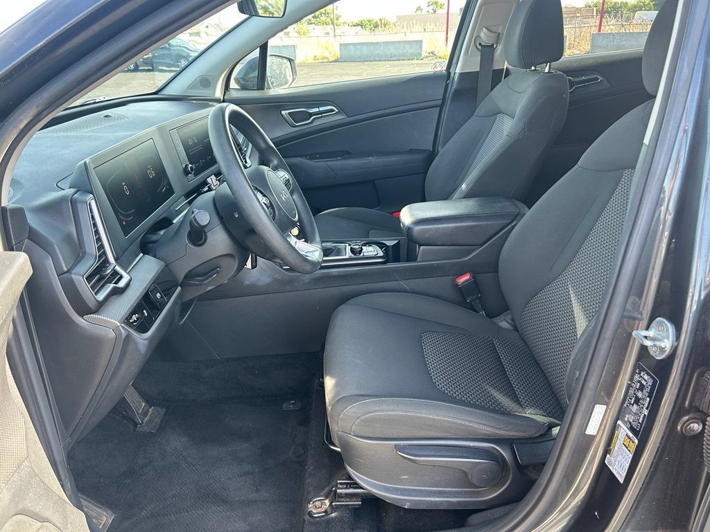 Used 2023 Kia Sportage LX AWD/4WD image 25
