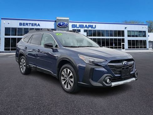 Used 2025 Subaru Outback Limited XT AWD/4WD image 2
