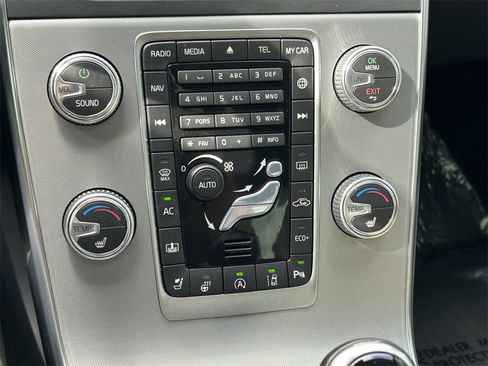 Used 2018 Volvo S60 T5 Inscription Platinum image 33