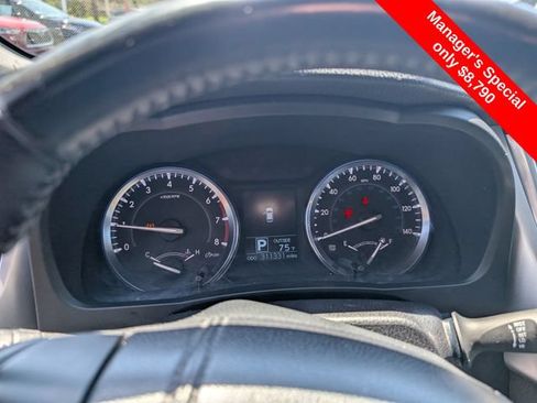 Used 2015 Toyota Highlander Plus AWD/4WD image 18