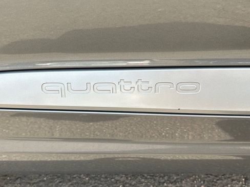 Used 2017 Audi Q7 3.0T Premium Plus w/ Premium Plus Package image 19