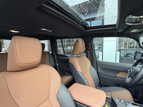 Used 2026 Lexus GX 550 AWD/4WD image 45