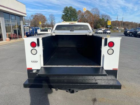 Used 2016 Ford F250 XL w/ Power Equipment Group image 32