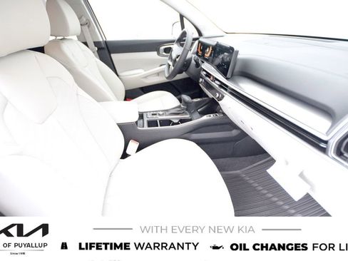 New 2026 Kia Sorento S image 16