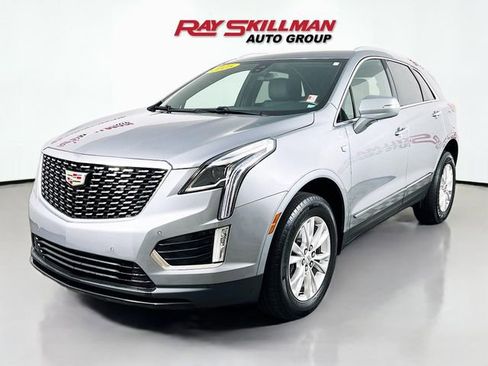Used 2025 Cadillac XT5 Luxury FWD image 3