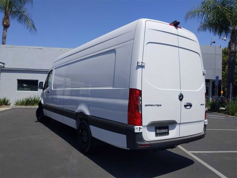 New 2024 Mercedes-Benz Sprinter 3500 image 2