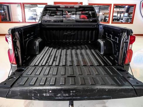Used 2021 Chevrolet Silverado 1500 LT Trail Boss w/ LT Trail Boss Premium Package image 9