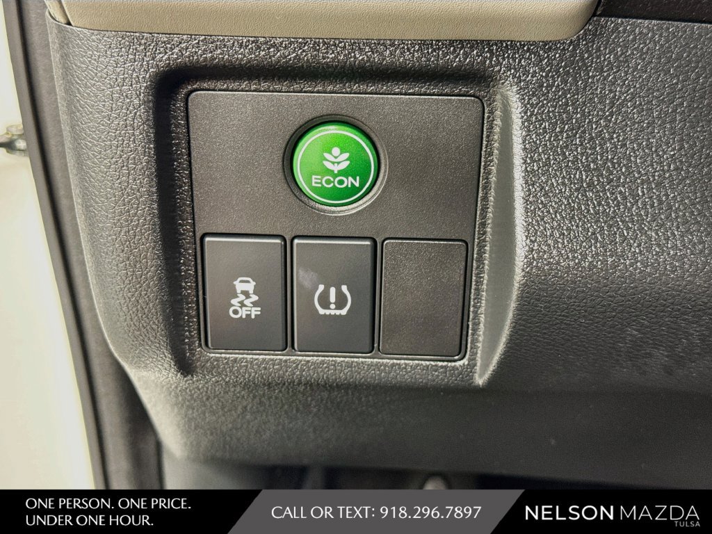 Used 2022 Honda HR-V LX image 27