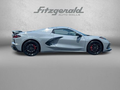 Used 2025 Chevrolet Corvette Stingray Convertible w/ Z51 Performance Package RWD image 3