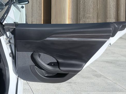 Used 2021 Tesla Model S Long Range image 33