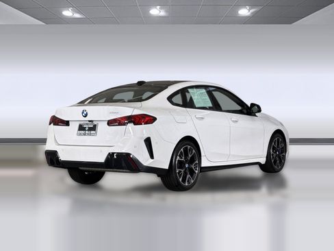 Used 2026 BMW 228i w/ Premium Package FWD image 9