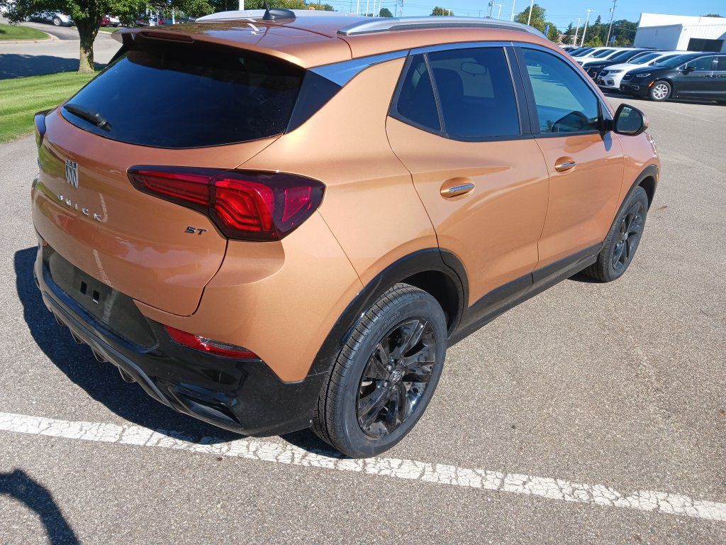 Used 2024 Buick Encore GX Sport Touring AWD/4WD image 5