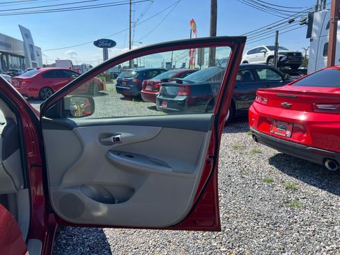 Used 2010 Toyota Corolla LE FWD image 15