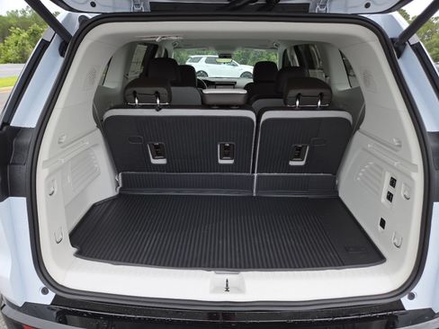 New 2026 GMC Acadia Denali w/ Super Cruise Package FWD image 21