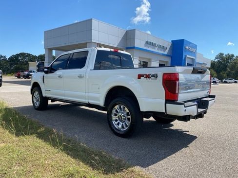 Used 2022 Ford F250 Limited image 5
