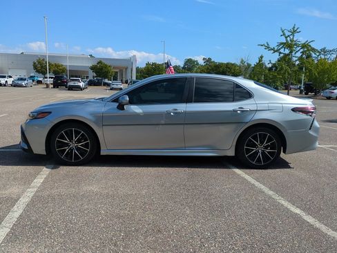 Used 2023 Toyota Camry SE FWD image 7