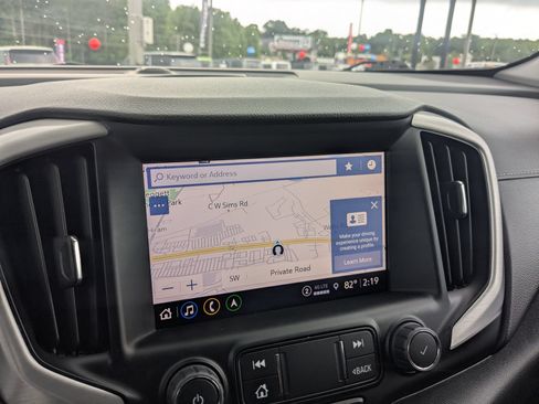 Used 2023 GMC Terrain SLT w/ Infotainment Package II AWD/4WD image 17