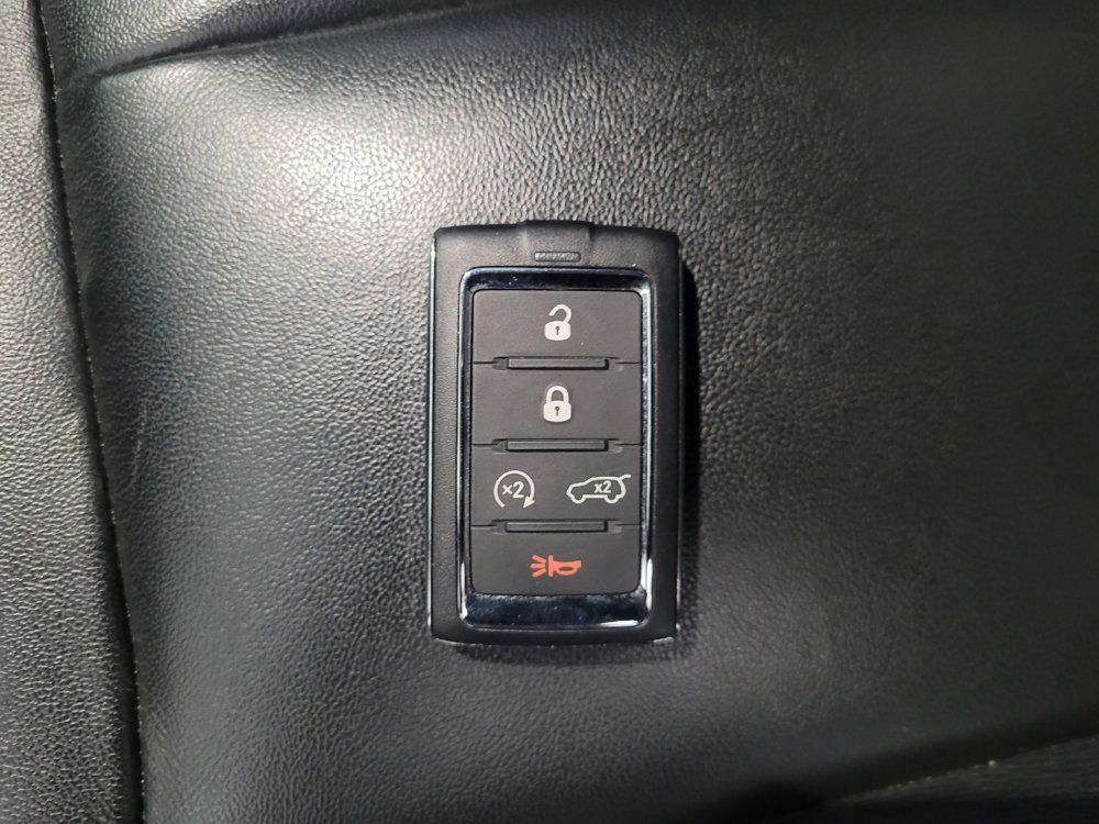 Used 2022 Jeep Grand Cherokee Limited AWD/4WD image 32