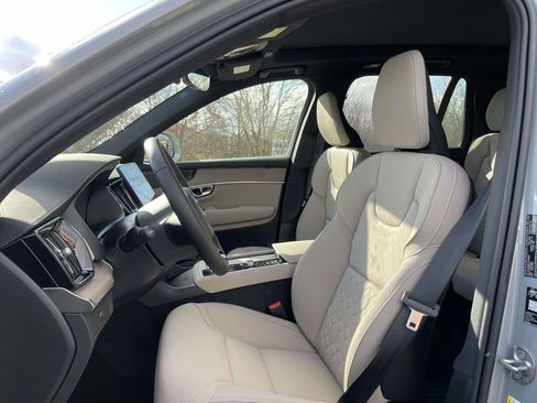 New 2026 Volvo XC90 B6 Plus w/ Protection Package Premier image 7