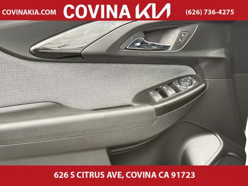 Used 2023 Chevrolet TrailBlazer LT w/ Convenience Package image 12