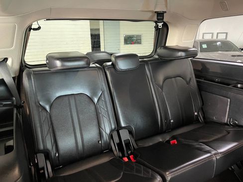 Used 2020 Ford Expedition Platinum image 30