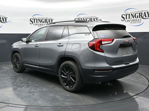 Used 2023 GMC Terrain SLE w/ Driver Convenience Package FWD image 5