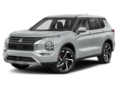 Used 2024 Mitsubishi Outlander SE