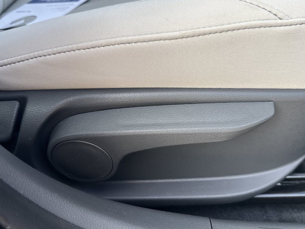 Certified 2025 Hyundai Sonata SEL FWD image 35