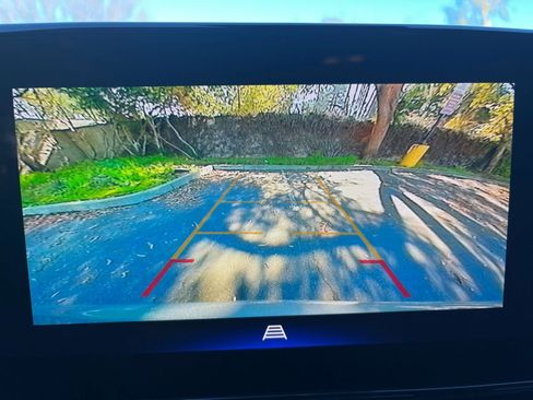 Used 2025 Chevrolet Trax LT image 17