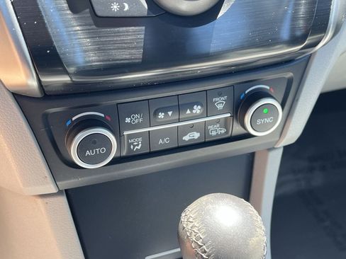 Used 2017 Acura ILX FWD image 22