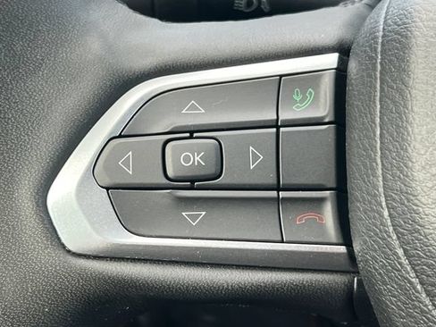 Used 2023 Jeep Compass Latitude w/ Sun and Sound Group AWD/4WD image 22