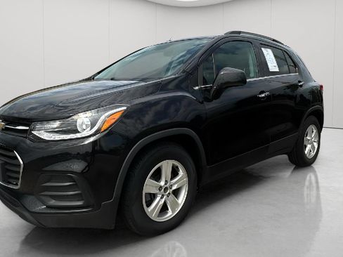 Used 2019 Chevrolet Trax LT w/ LT Convenience Package FWD image 10