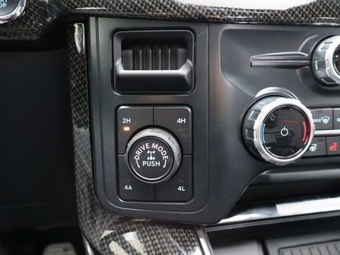 New 2025 Ford F150 Lariat w/ Equipment Group 502A High image 39