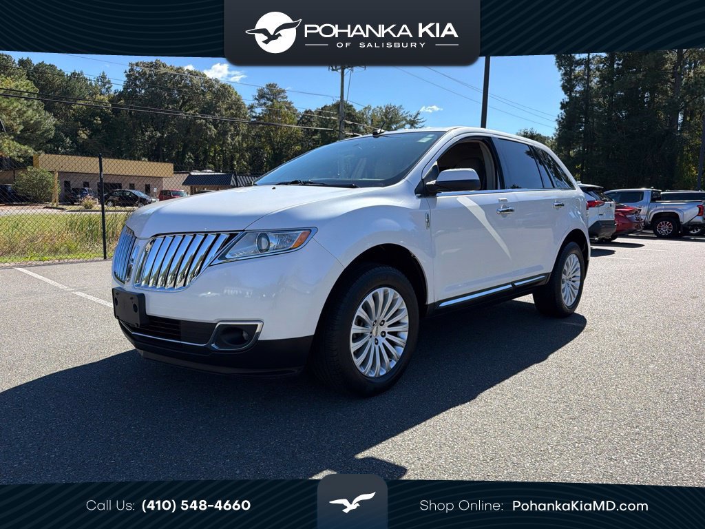 Used 2012 Lincoln MKX FWD image 1