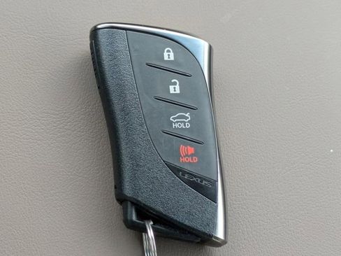 Used 2025 Lexus ES 350 w/ Premium Package image 29