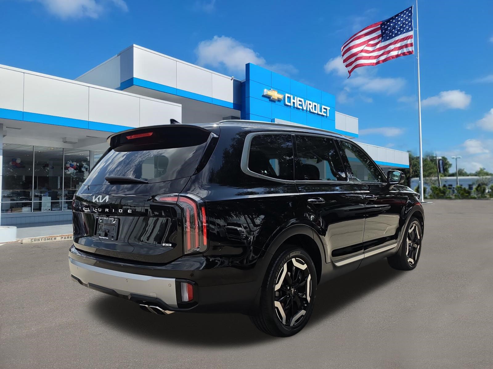 Used 2023 Kia Telluride EX w/ EX Captain's Chair Package AWD/4WD image 8
