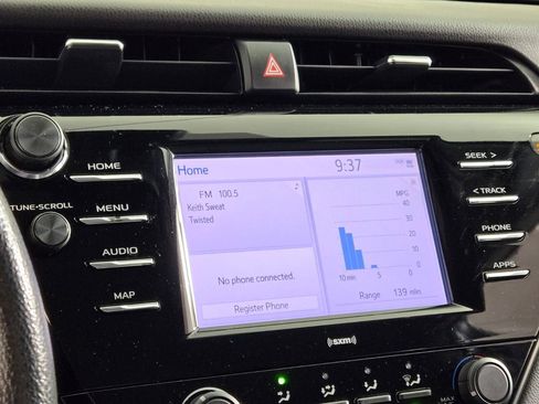 Used 2020 Toyota Camry LE FWD image 29