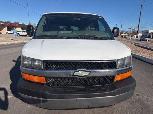 Used 2009 Chevrolet Express 1500 Passenger w/ LT Preferred Equipment Group image 8