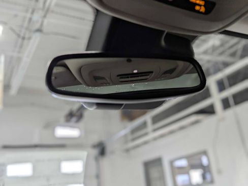 Used 2021 Buick Envision Essence w/ Technology Package I image 37