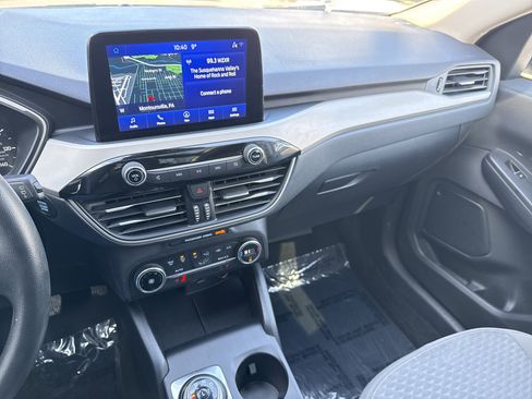 Used 2020 Ford Escape SE image 22