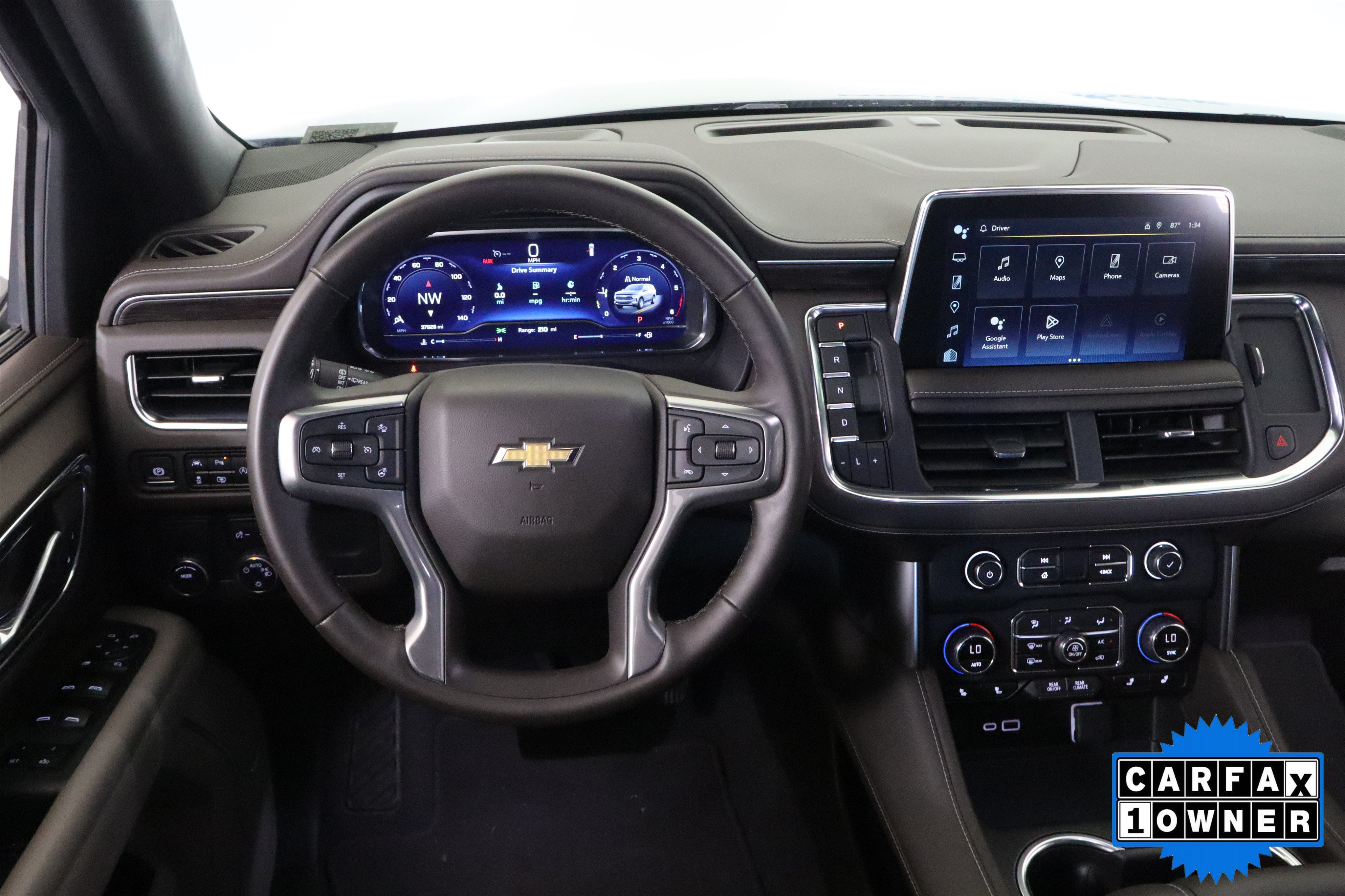 Used 2024 Chevrolet Tahoe LT w/ Luxury Package RWD image 17