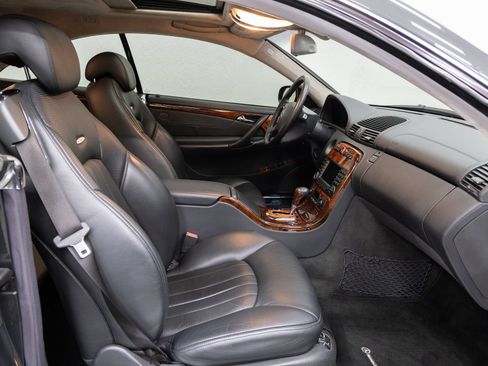 Used 2004 Mercedes-Benz CL 55 AMG image 14