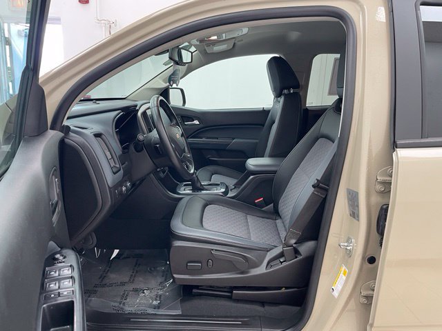 Used 2022 Chevrolet Colorado Z71 AWD/4WD image 16