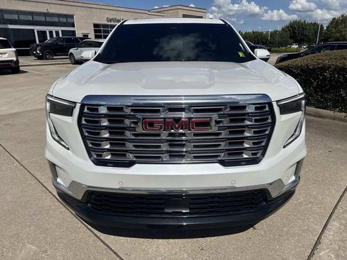 Used 2025 GMC Acadia Denali w/ Super Cruise Package FWD image 2
